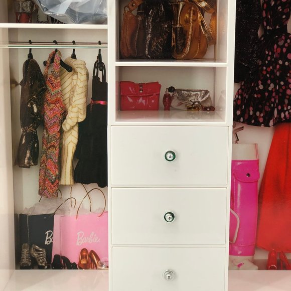 Barbie White and Pink Doll | Classic Barbie Wardrobe Set - Picture 3 of 8